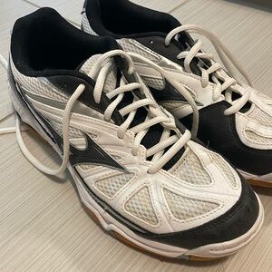 Mizuno volleyball court shoes.